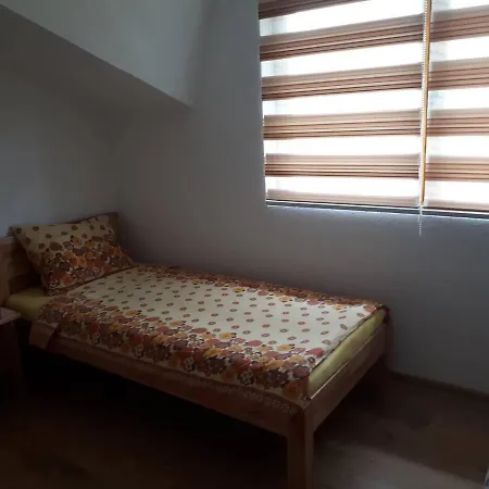 Apartamento Tajra *